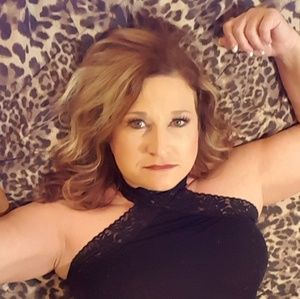 Meet your Posher, Leslie